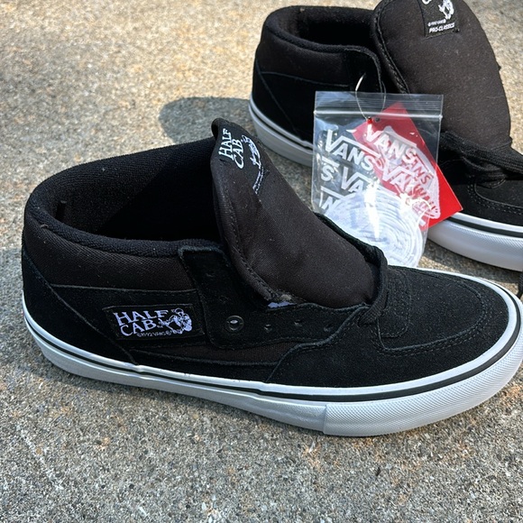Vans Sk8-Hi Pro Black/White·Half Cab suede new no tags size men 8 womens 9 - Picture 2 of 5
